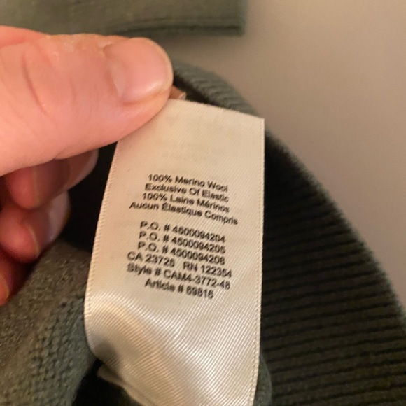 Aritzia - size small - 100% Merino Wool sweater. Olive green. - Picture 5 of 5